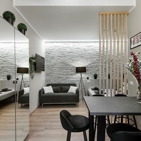 Super Modern And Design Apartment, A Due Passi Dai Navigli ميلان المظهر الخارجي الصورة