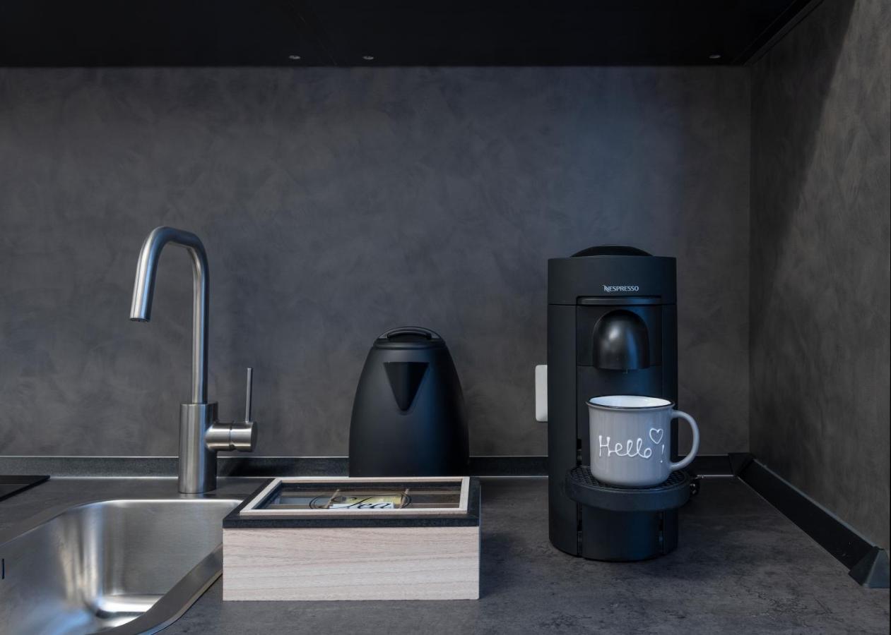 Super Modern And Design Apartment, A Due Passi Dai Navigli ميلان المظهر الخارجي الصورة
