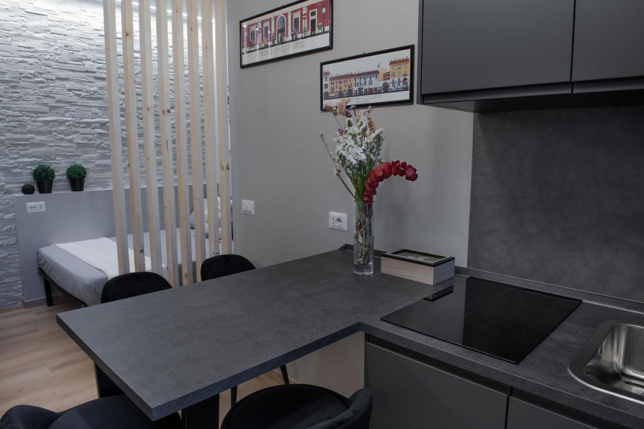 Super Modern And Design Apartment, A Due Passi Dai Navigli ميلان المظهر الخارجي الصورة
